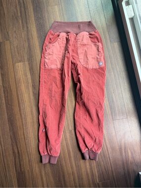 Cozy women’s Corduroy climbing Joggers in Rust Red - Women's Sweatpants